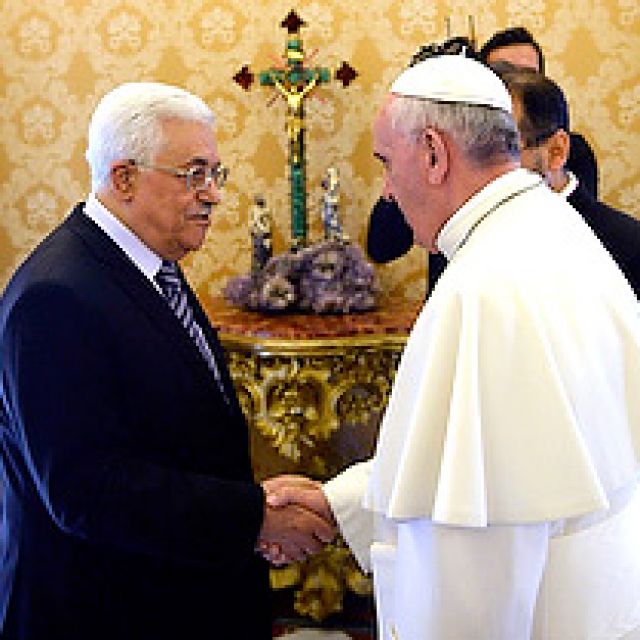 Palestinian president hopes to use pen from pope to sign peace treaty