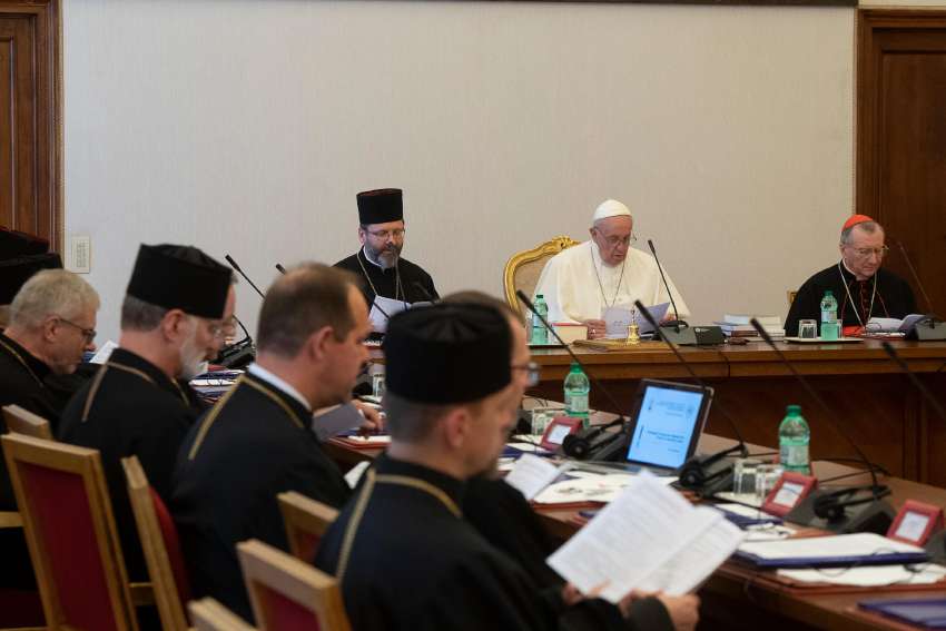 Wartime demands extra care in ministry, Pope Francis tells Ukrainian bishops