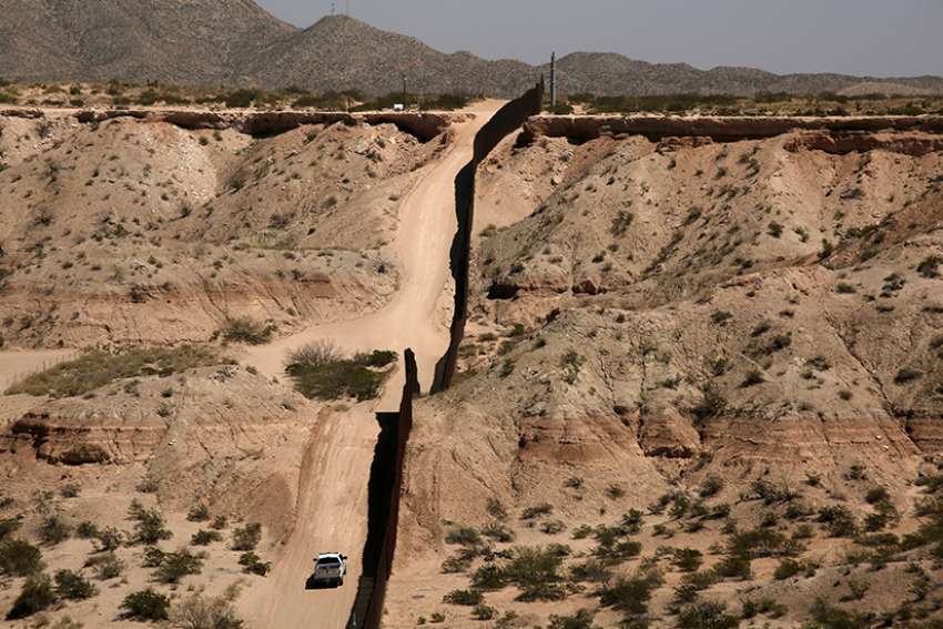 USCCB migration chairman agrees with U.S. bishops concerned by border troops