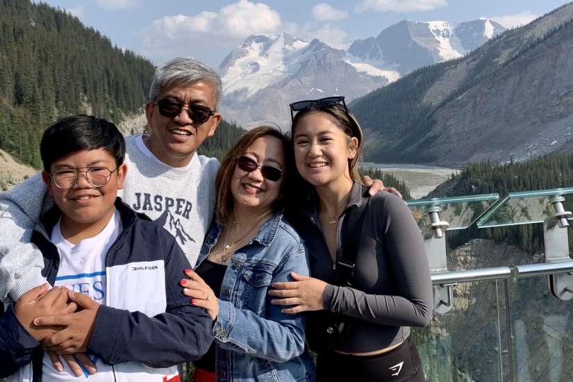 For the de la Ganas, service is a family affair