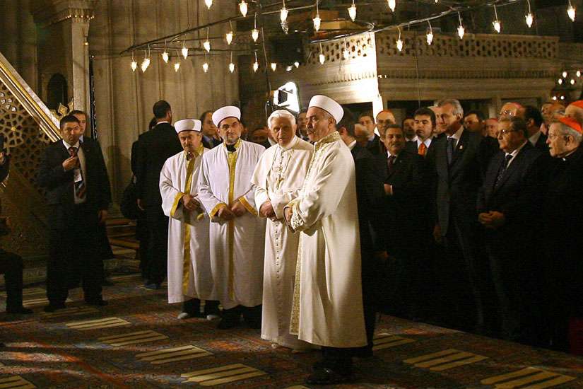 Islam, ecumenism and regional conflict on Pope's agenda in Turkey