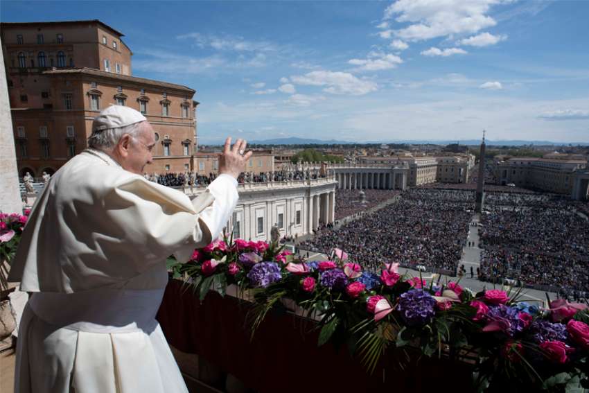 Christ's resurrection brings hope amid 'Easter of war,' Pope Francis says