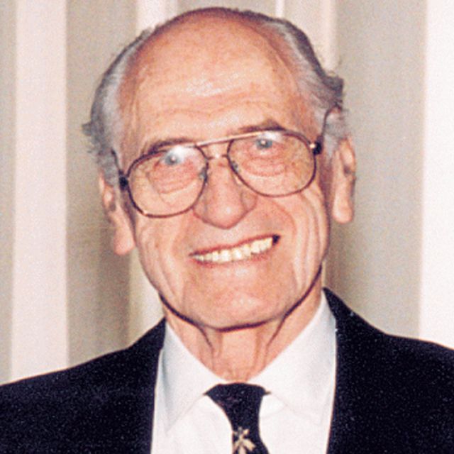Rabbi Plaut dead at 99