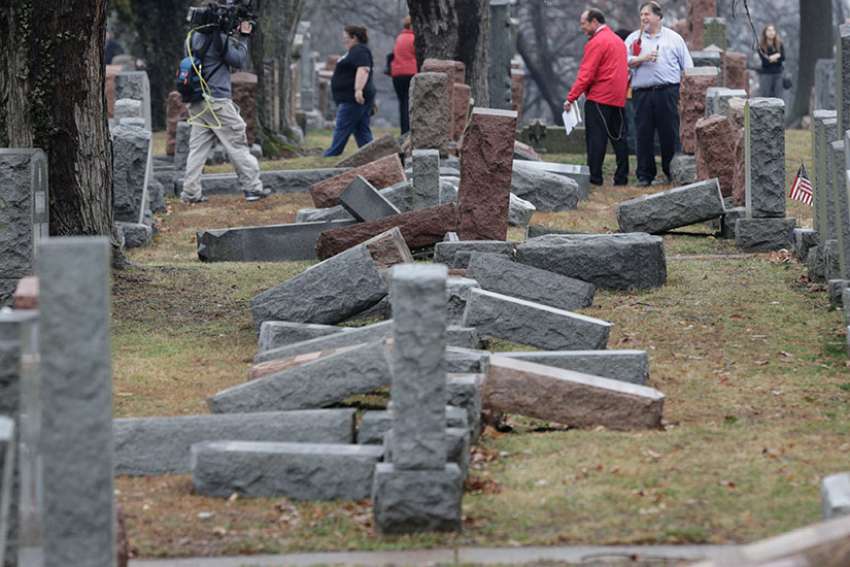 U.S. bishops denounce rise in anti-Semitic attacks