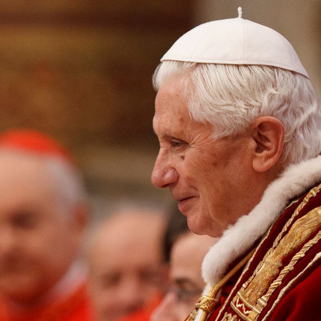 Pope, new cardinals concelebrate Mass