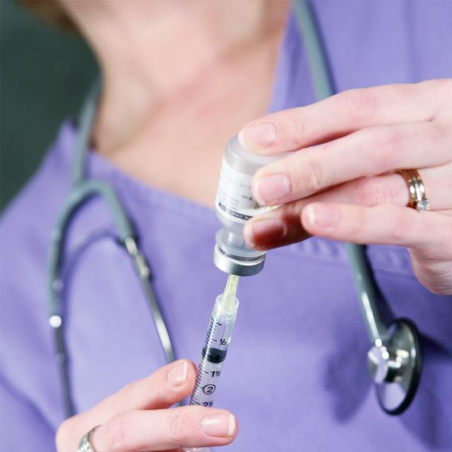 Doctors keep up fight for refugee medical coverage