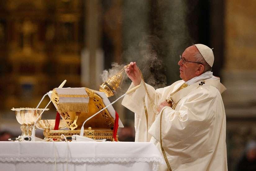 Pope's homily: the wonders of the priesthood of Christ