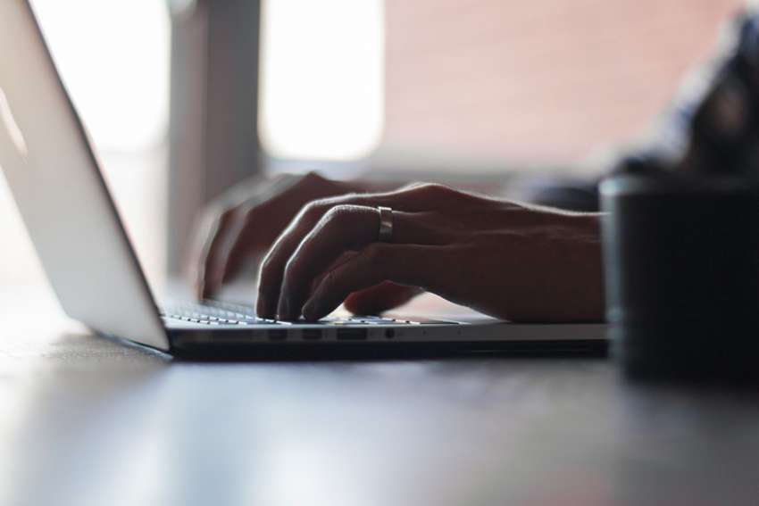 Porn leaves men dissatisfied with real relationships, study finds