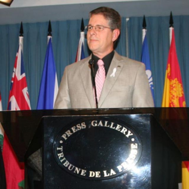 Gendercide motion not aimed at recriminalizing abortion, Warawa says