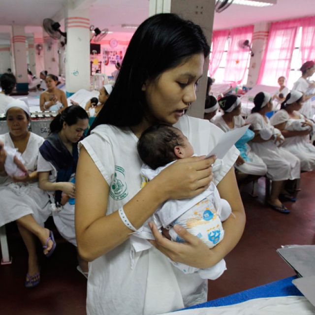 Philippine lawmakers pass reproductive health bill over church protests 