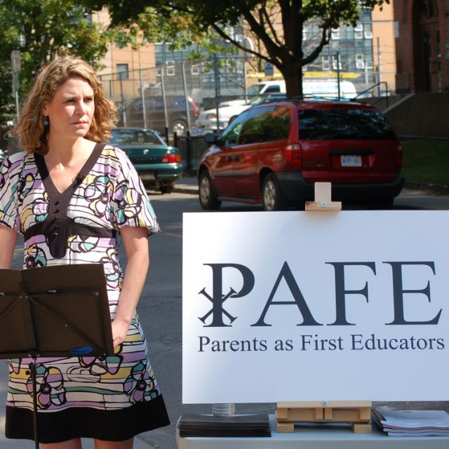 Parent group wants trustees to fight Bill-13