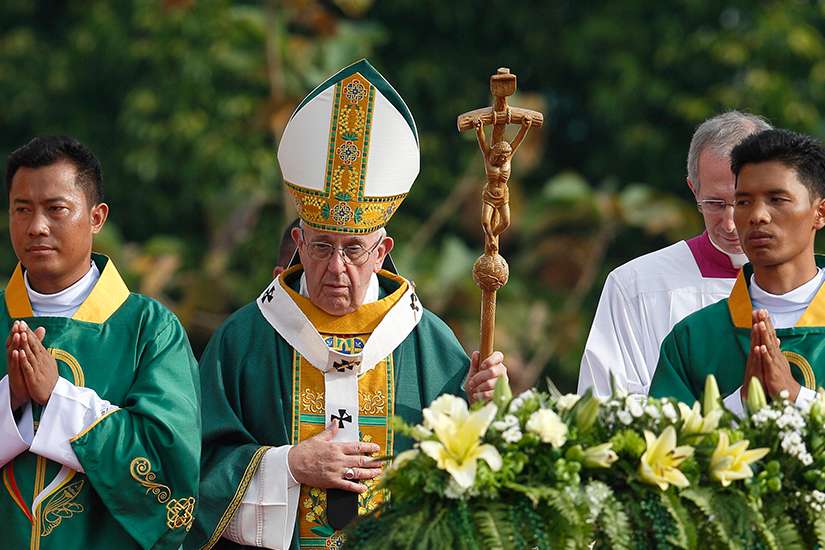 Jesus' love is unstoppable, revealed on the Cross, Pope says