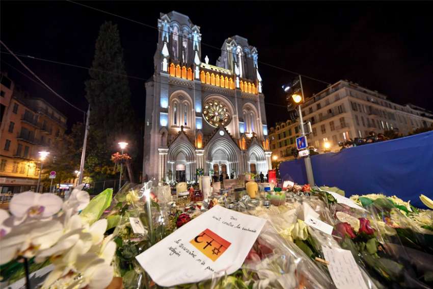 French bishops 'cleanse' Nice basilica after attack