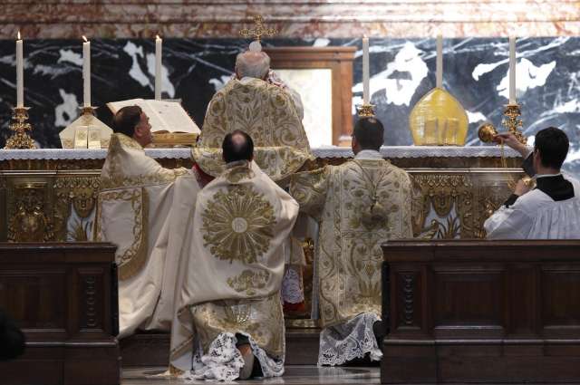 Appealing to need for unity, Pope restores limits on Latin Mass