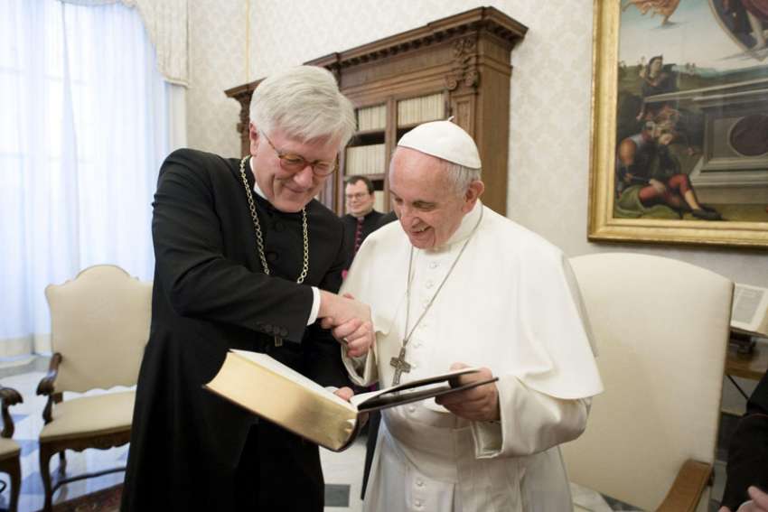 Keep searching for unity, Pope tells German Lutherans, Catholics