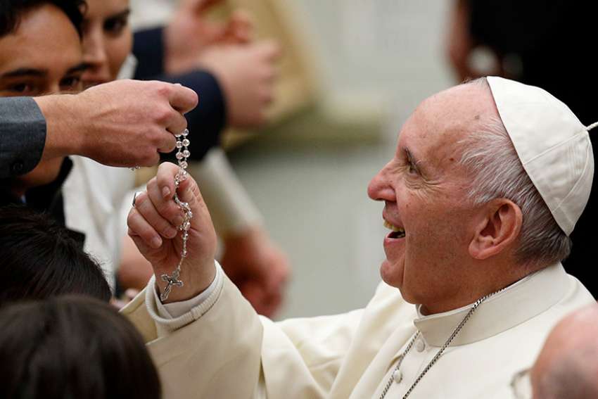 Pope Francis leads rosary for peace at Rome shrine