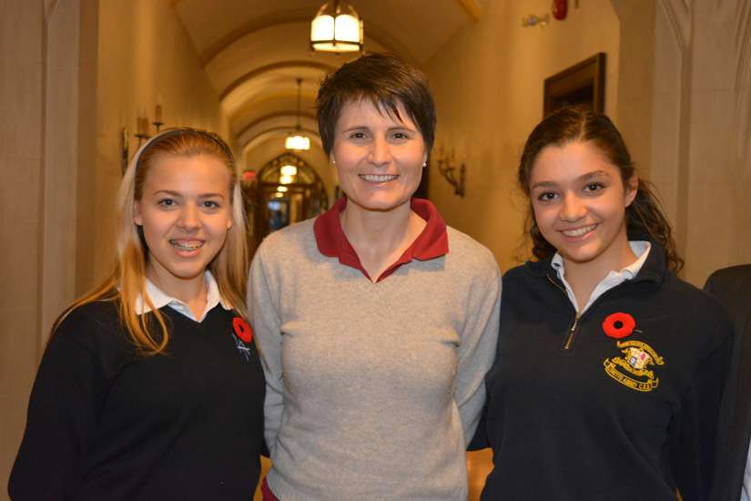 Female astronaut tells girls to reach for the stars