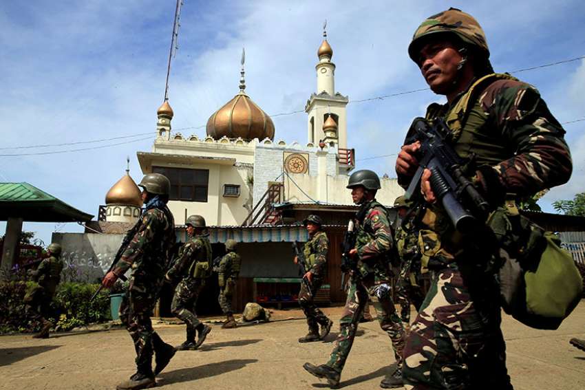 Bishops in south Philippines support 'temporary' martial law in wake of violence