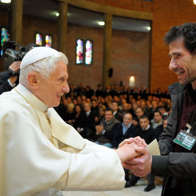 Not an abstract idea, evangelization calls for real witness, pope says 