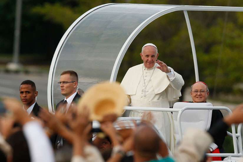 Pope sends greetings, prayers to newly elected Assyrian patriarch