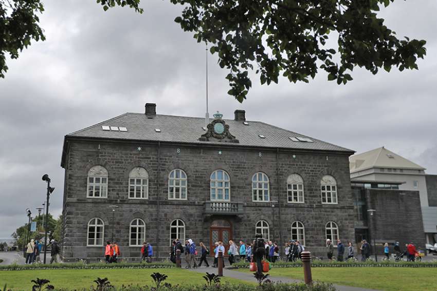 Iceland's Catholic leaders condemn circumcision law as anti-Semitic