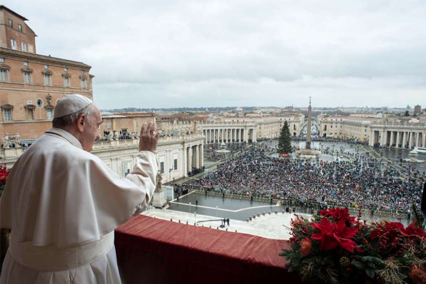 Pope Francis prays Christmas will bring yearning for peace, dialogue