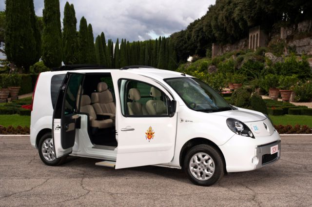 French carmaker Renault gives Pope electric minivans 