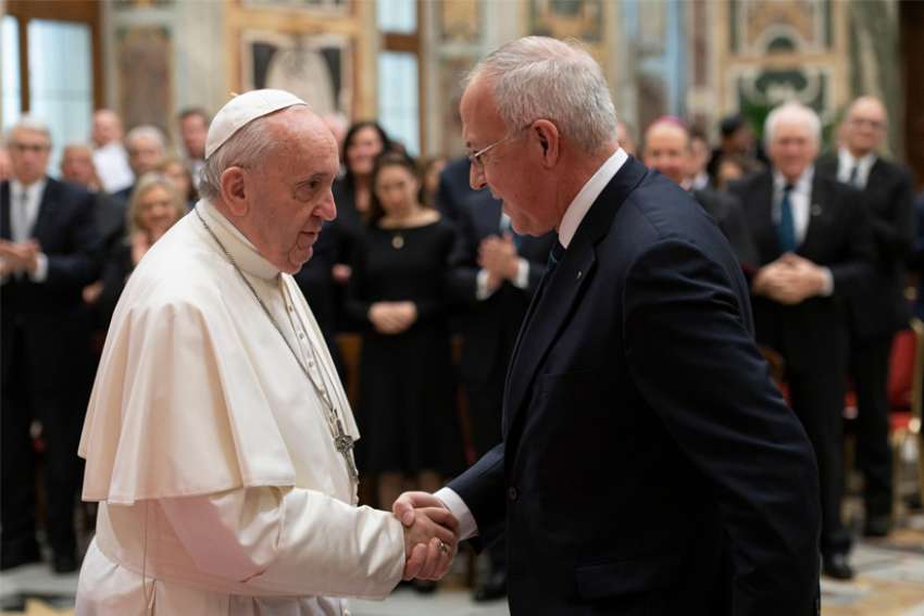 Pope Francis praises Knights for aid to Middle East Christians