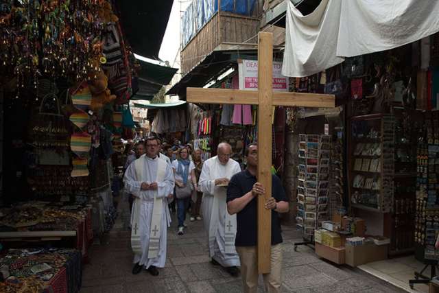 Bethlehem residents look forward to papal visit, despite inconveniences