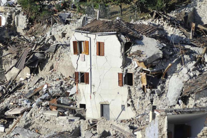Italian earthquake woke Pope Francis in the Vatican