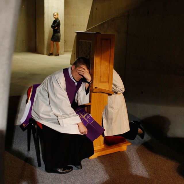 Archbishop says people returning to confession because of Pope 