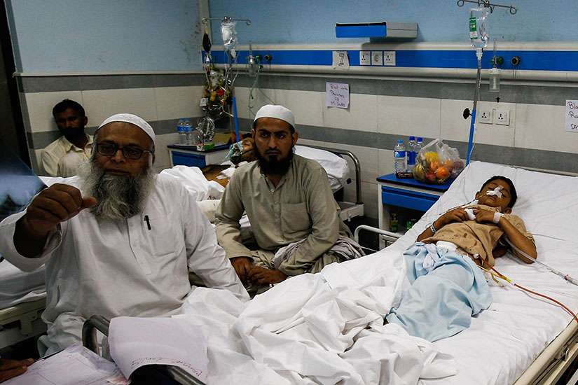 Archbishop finds visiting children injured in Pakistan bombing ‘truly difficult’