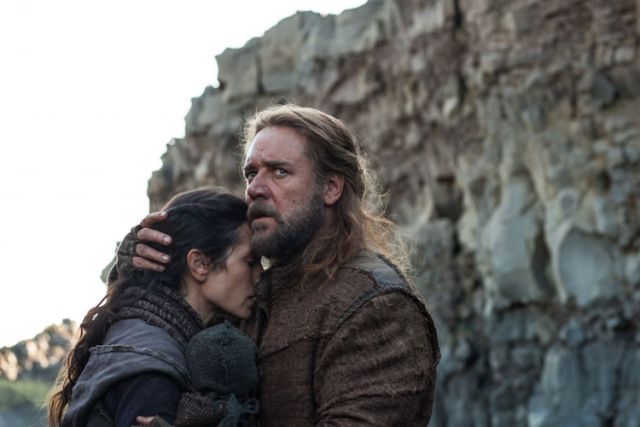 Russell Crowe really wants Pope Francis to see Noah