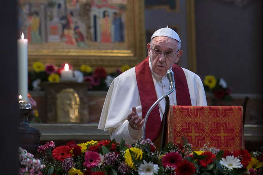 Pope pays tribute to modern martyrs, calls for witnesses of God's love