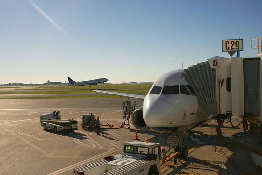 40 per cent of major U.S. airports offer Sunday Mass, Pew study finds