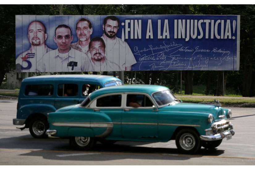 Pope Francis credited for urging U.S., Cuba to normalize relations