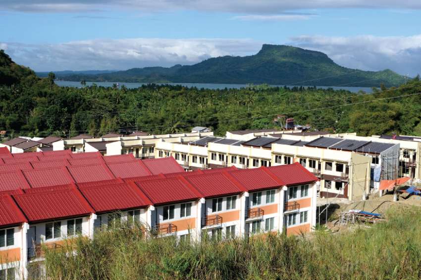 Canadian aid gives new life to villagers hit by typhoon in the Philippines