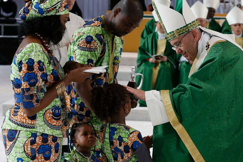Pope Francis urges families build a better future through stronger prayer life