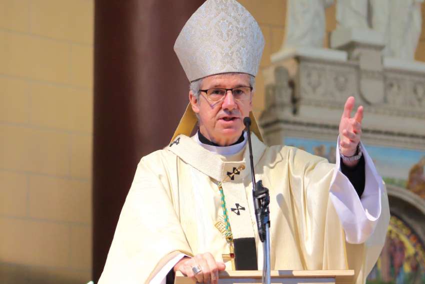 Proposed law to ban religious symbols in Quebec violates religious freedom, Catholic leaders say