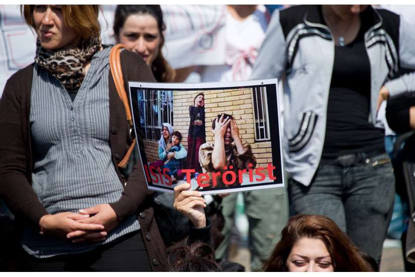 Pope meets leaders of Yezidi community facing Islamic State persecution
