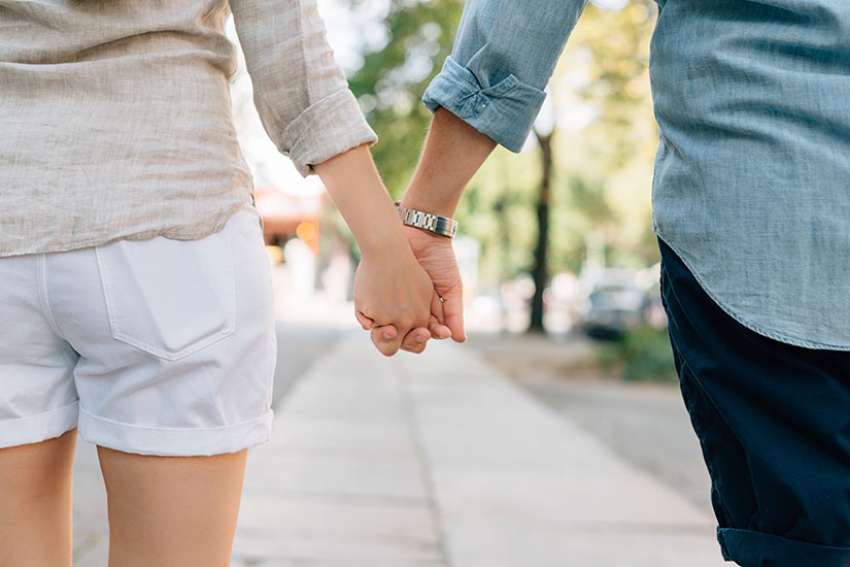 Speaking Out: Teenage dating the right way