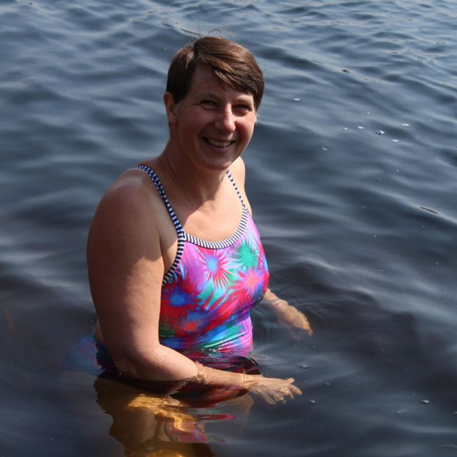 Taking a plunge for Good Shepherd Centre