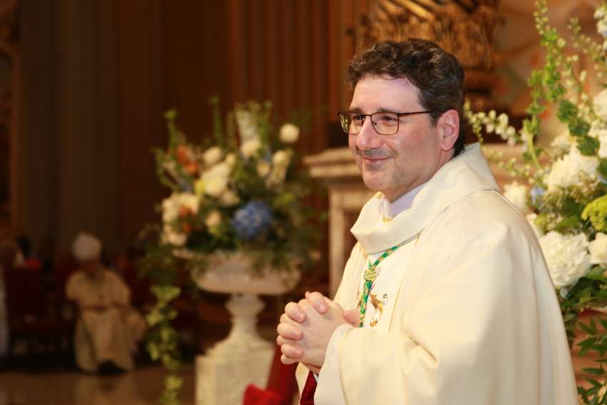 Montreal sending bishops to Toronto a historical Hab-it