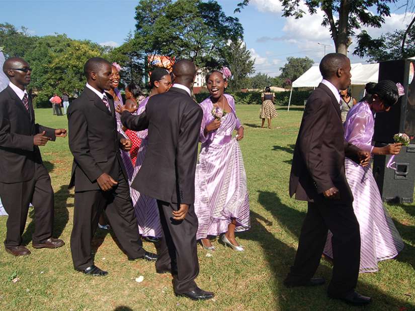 Kenyan churches demand HIV test for couples wanting to marry