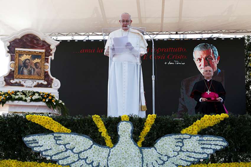 Pope commemorates life of beloved Italian bishop who served poor