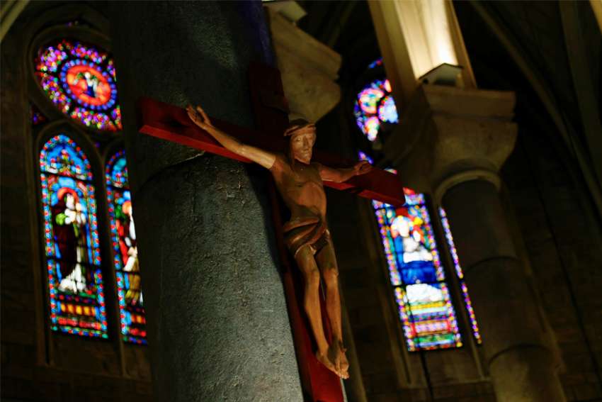 Pope Francis prays for victims of abuse in France