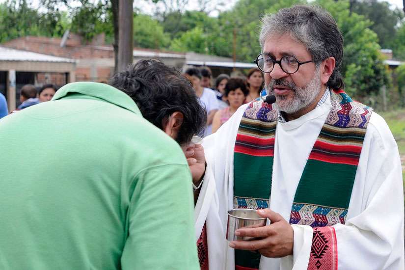 Argentine priest who criticized drug trafficking found dead at his home