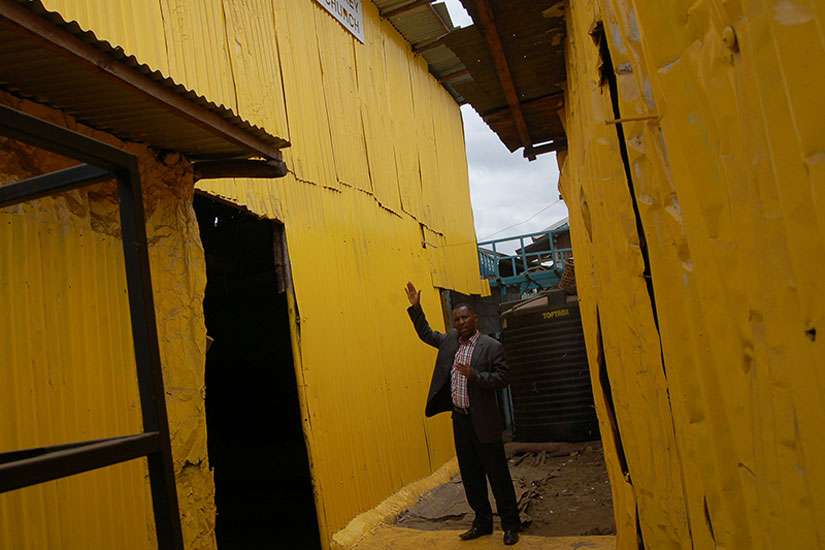 Kenyan churches, mosques painted yellow to symbolize love