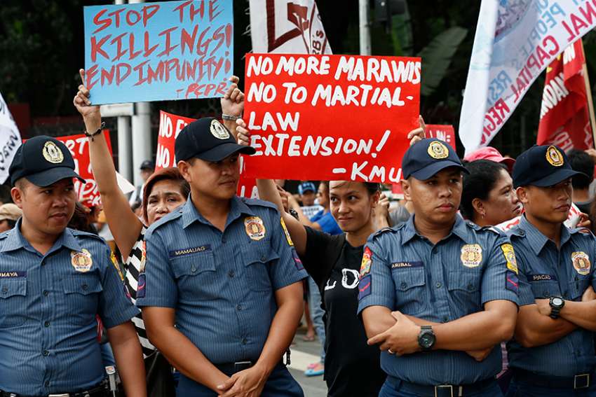 Philippine Congress extends martial law in southern Philippines