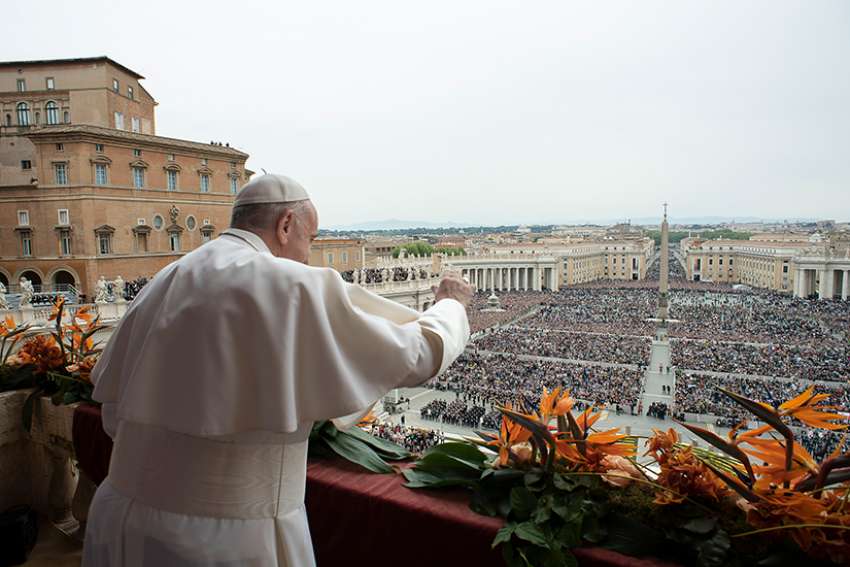 Continuing Easter celebrations, pope again prays for Sri Lanka